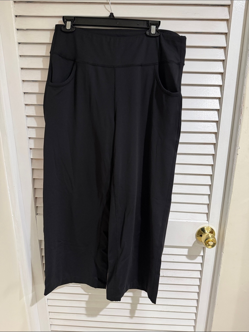Women’s Black Wide-Leg Pocket Pants - Picture 1 of 1